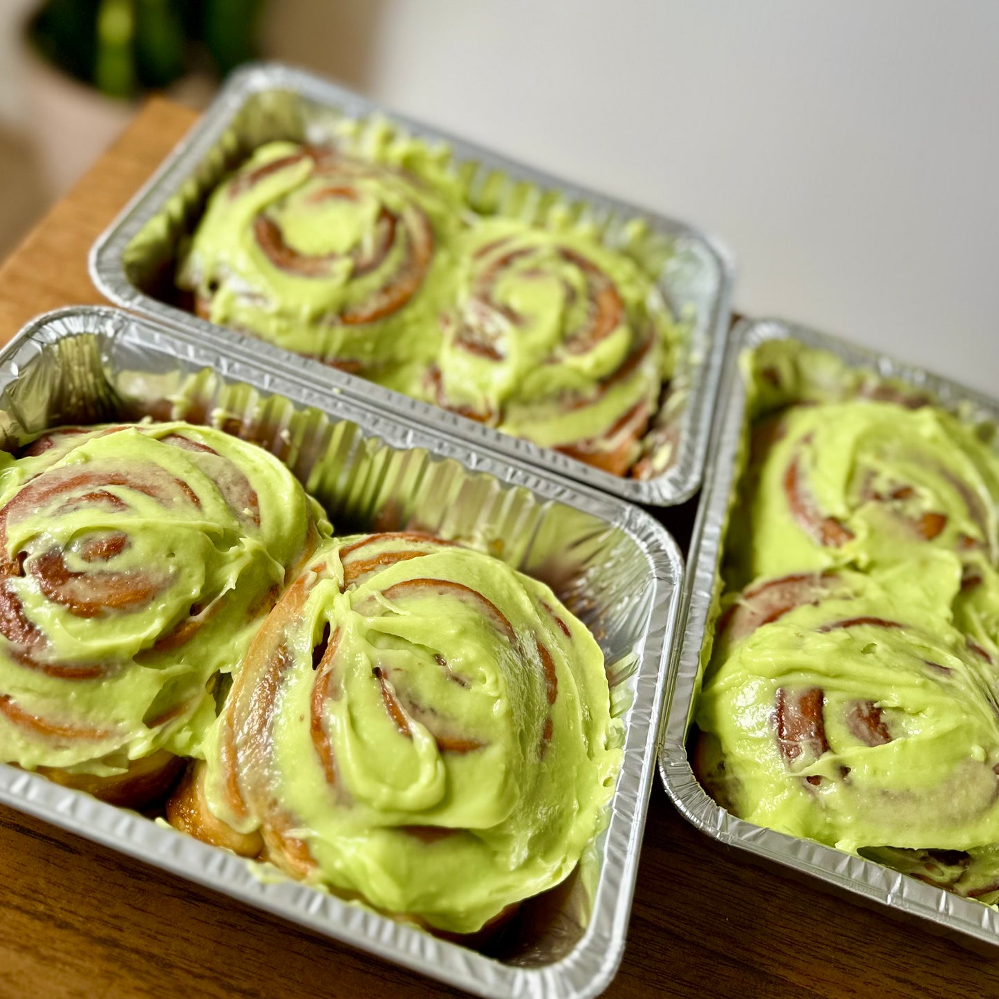 Half / Half rolls (4pcs/tray)