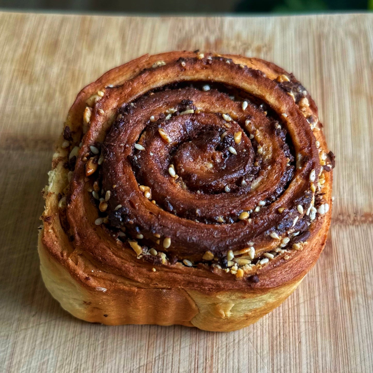 Half / Half rolls (4pcs/tray)